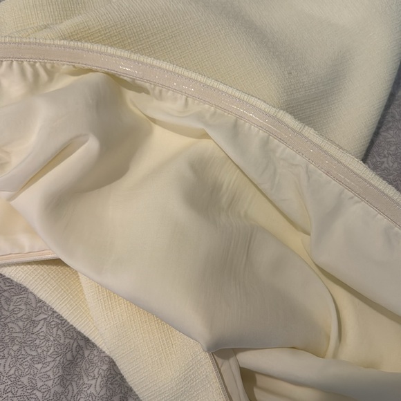 These Three Boutique Linen Ivory Strapless Top Medium - Picture 10 of 14